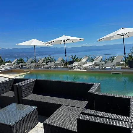 Riviera Villa *